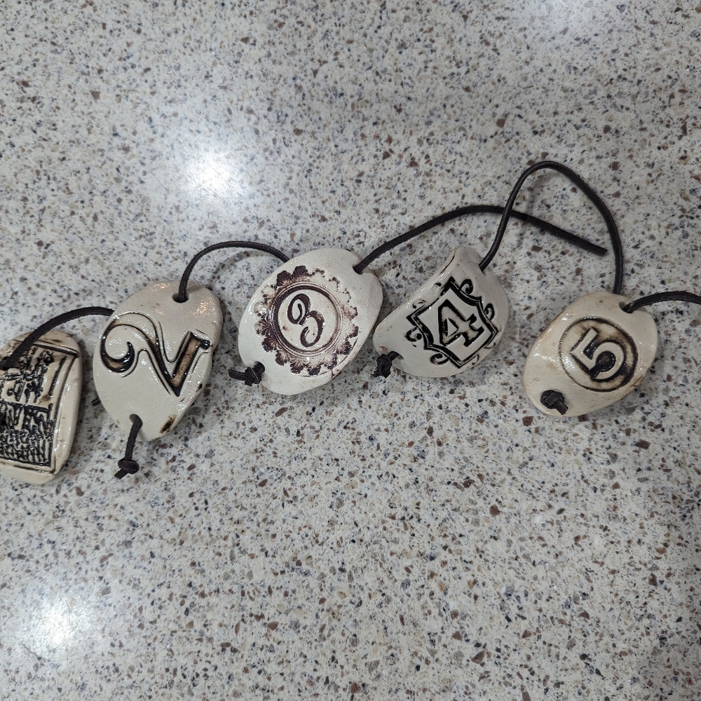 Porcelain cuff with Leather string 5